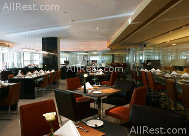 Pathumwan Princess Hotel 9